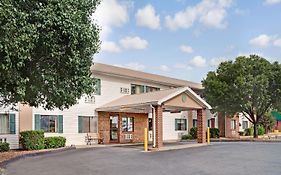 Super 8 By Wyndham West Memphis